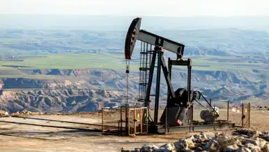 Ülke, Petrolünü İndirimli Satıyor: Ekonomik Riskler Arttı